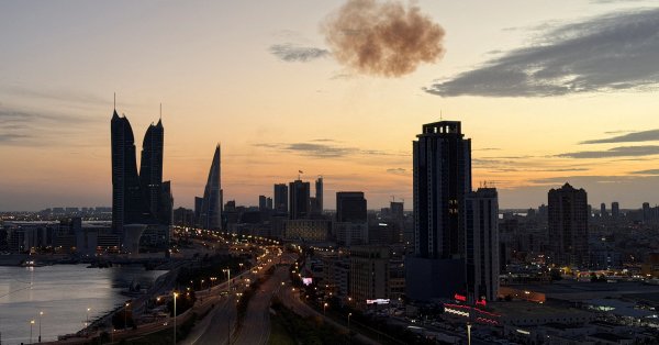 Иран извинился, но нанес новые авиаудары по своим соседям