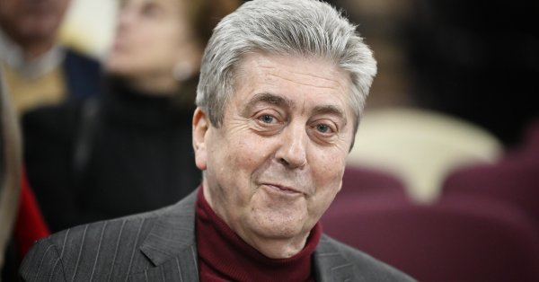 Пырванов о Радеве: Чтобы избежать ошибок, он молчит и смиряется