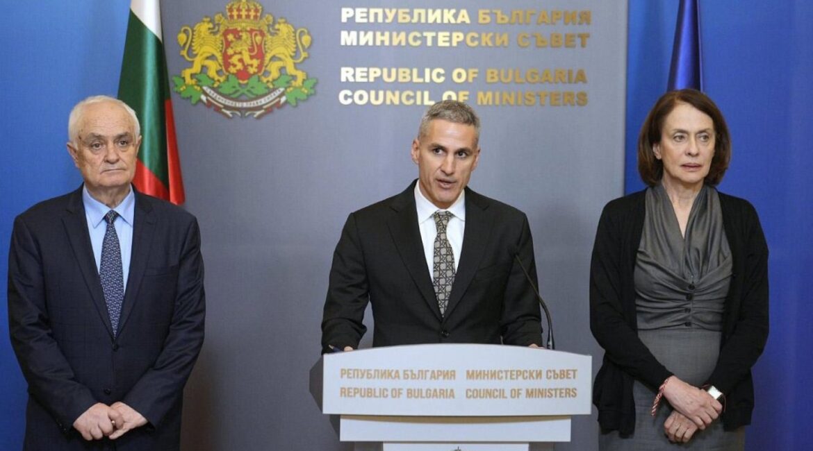 Правительство объявило о мерах по борьбе с последствиями кризиса на Ближнем Востоке