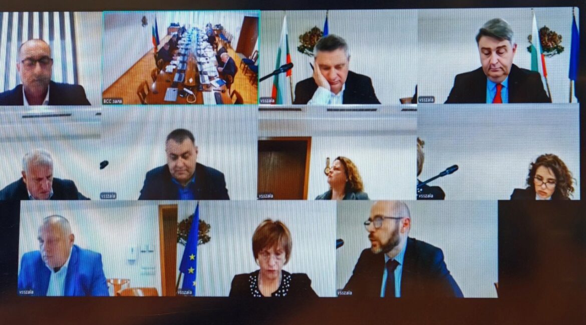 Сарафов остается членом И.Ф. генпрокурор, ВСК отклонил предложение Янкулова