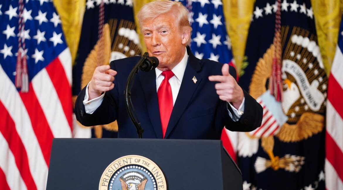 Трамп об Иране: посмотрите, что сегодня произойдет с этими невменяемыми негодяями