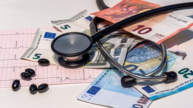 «Тренд»: Для 800 тысяч человек в нашей стране расходы на здравоохранение являются очень серьезным бременем