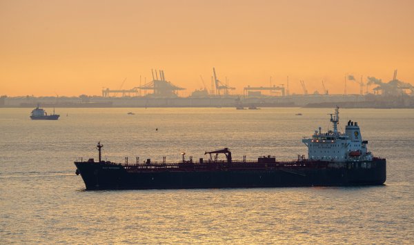 Война быстро истощает буфер оффшорного нефтяного рынка.