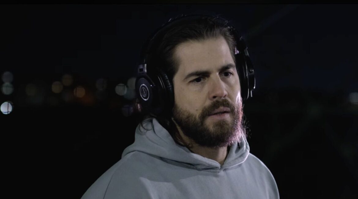 Смотрите песню, за которую Иво Араков получил финансирование от государства ВИДЕО