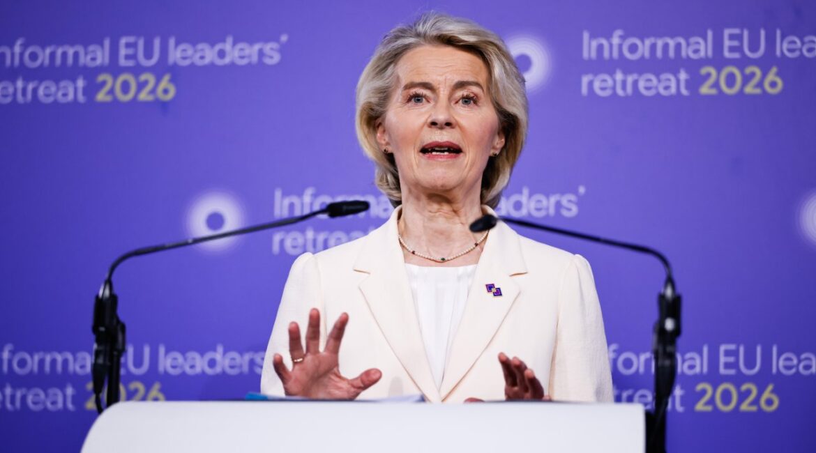 ЕС отложил предложение навсегда запретить импорт российской нефти