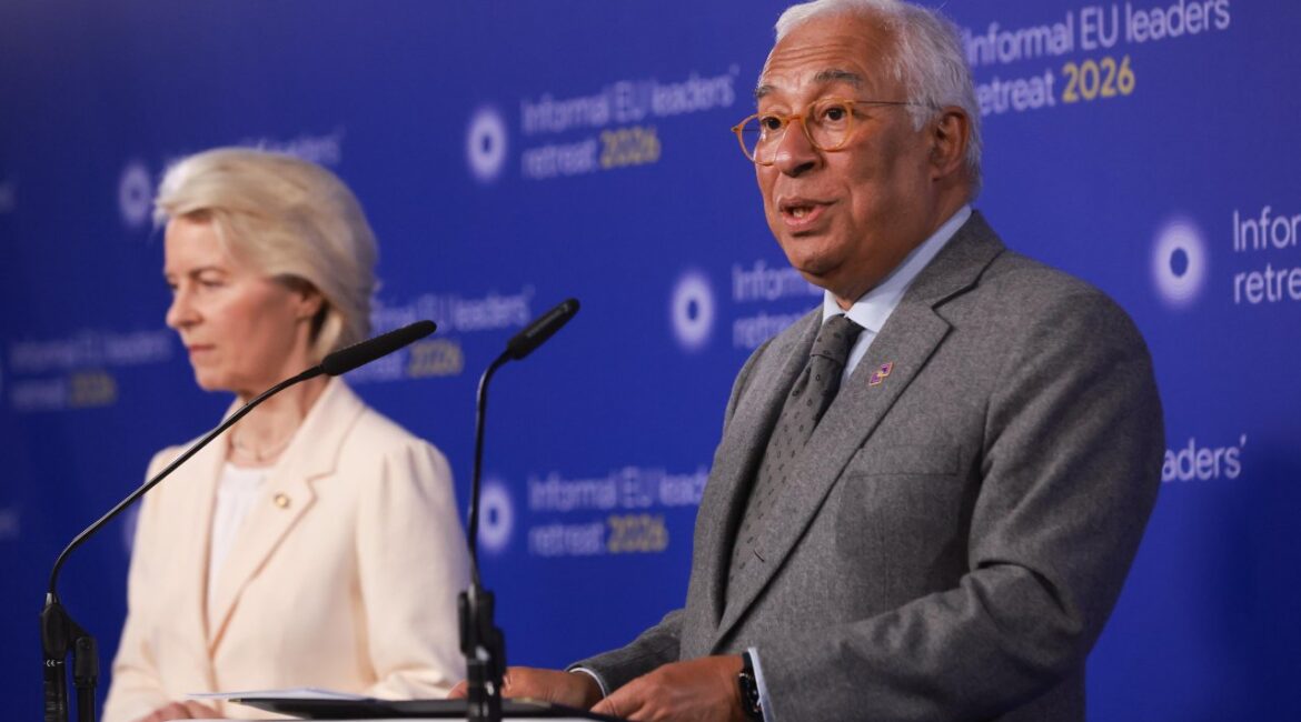 Брюссель о вето Орбана: никто не может шантажировать институты ЕС