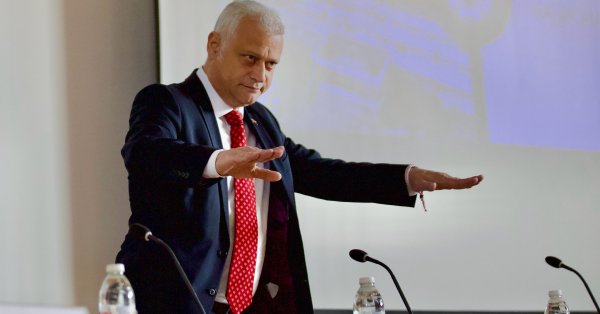 Дечев призвал МВД быть бескомпромиссным в отношении любых попыток подкупа голосов