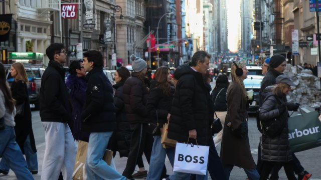 Активность сектора услуг США демонстрирует самый сильный рост с 2022 года.