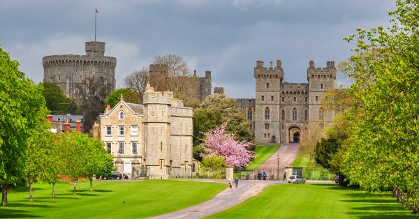 Безудержный экс-принц Эндрю поставил британскую монархию в тяжелое положение