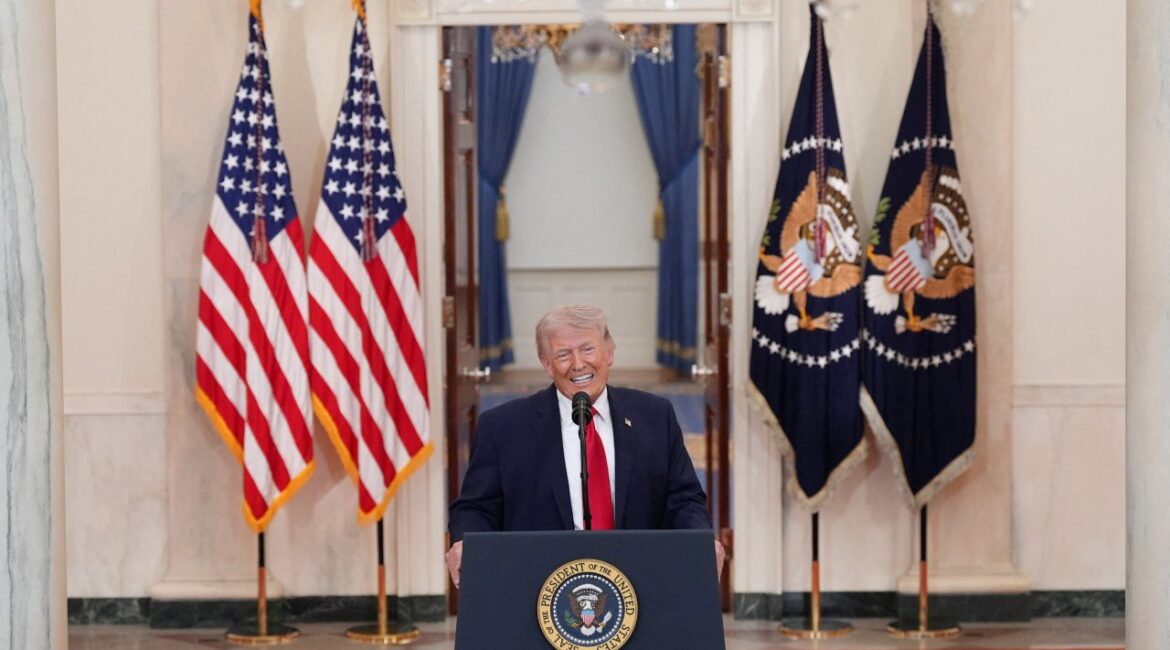 Трамп пригрозил Ирану адом, если тот не откроет Ормузский пролив