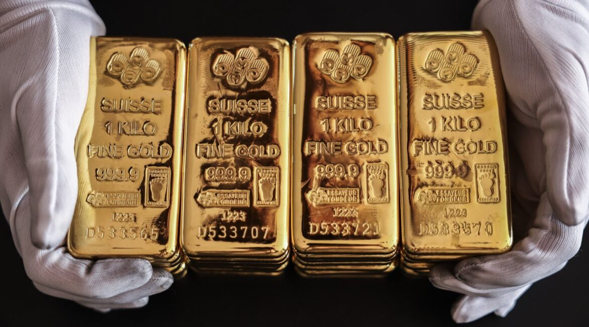 Золото продолжило двухдневный рост