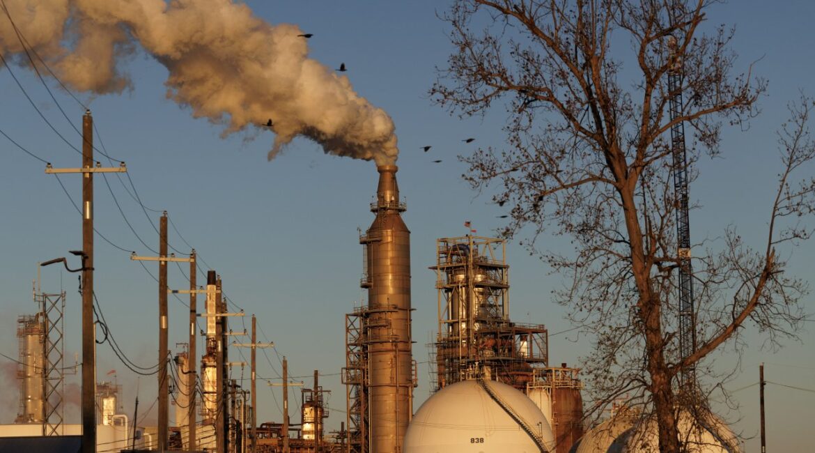 Нефть падает после оптимистичного тона Трампа по поводу войны