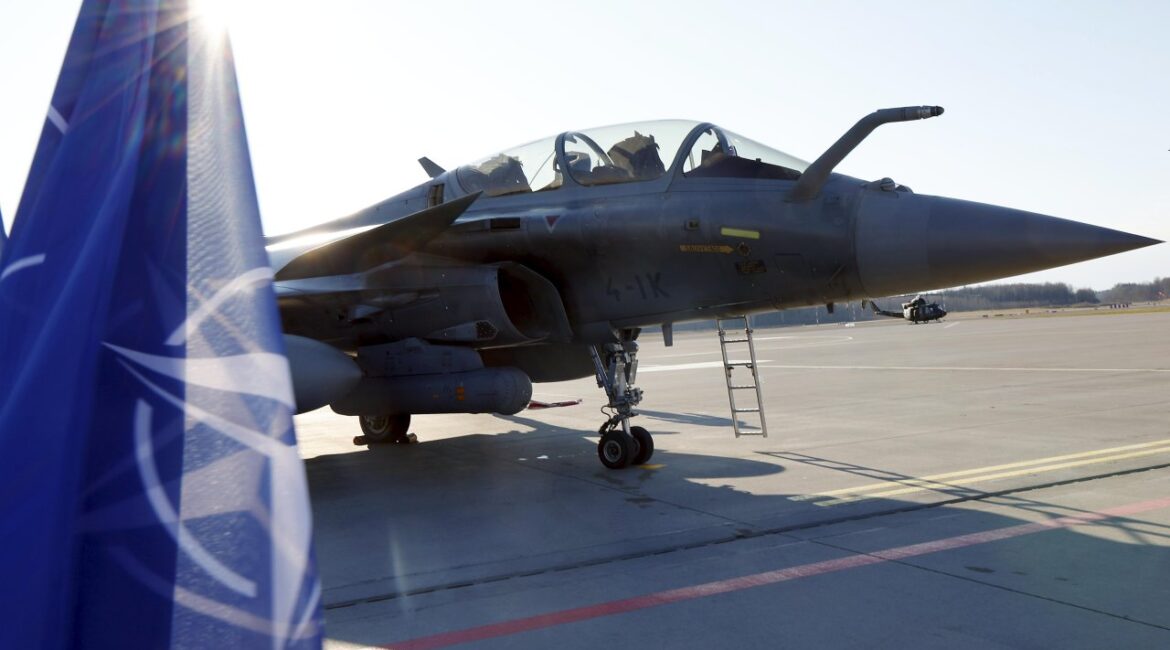 Европа разрабатывает планы нового НАТО без США