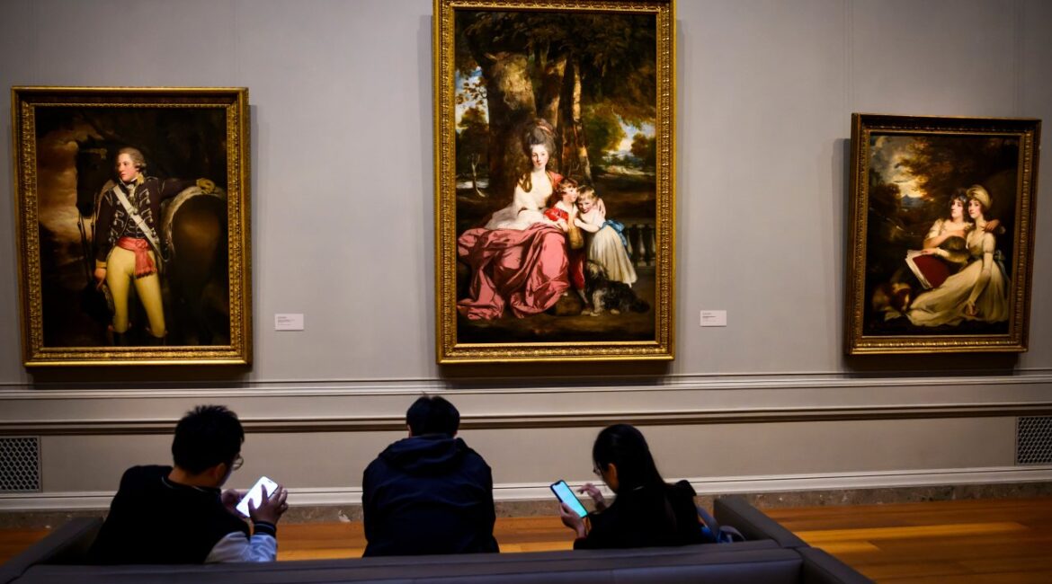 Мировой рынок произведений искусства вернулся к росту в 2025 году.