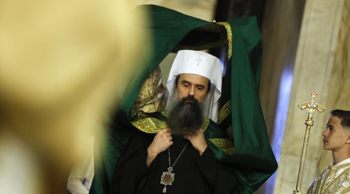 Патриарх Даниил: Страстная пятница – время смирения, размышлений