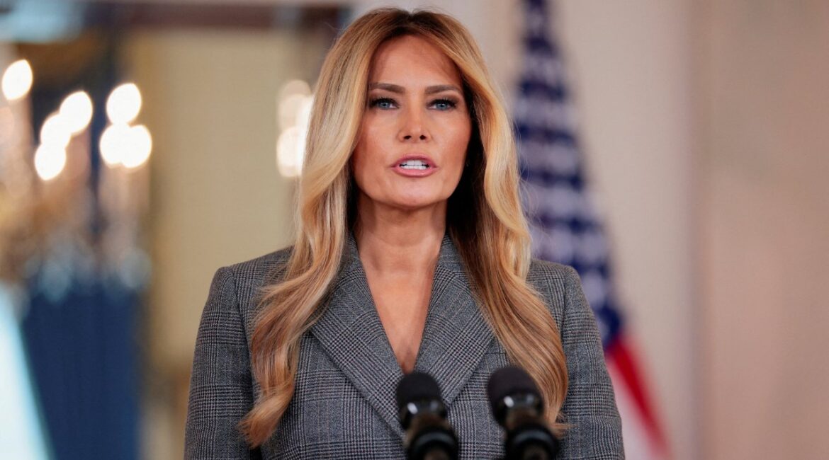 Мелания Трамп об Эпштейне: Ложь обо мне должна прекратиться сегодня