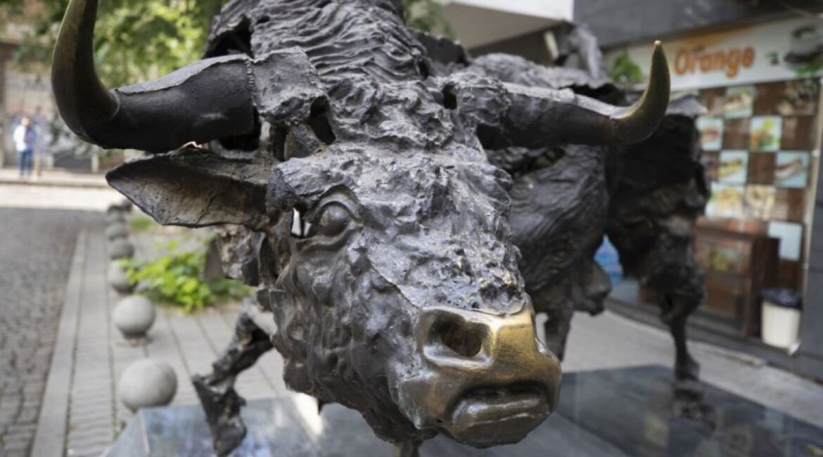 БФБ сообщила о значительном увеличении квартального оборота из-за распродажи в марте.