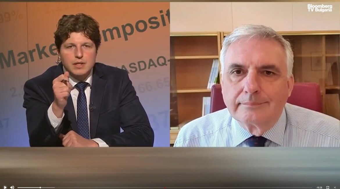 Калфин: Радев был избран для борьбы с олигархией, а не для того, чтобы отделить нас от ЕС