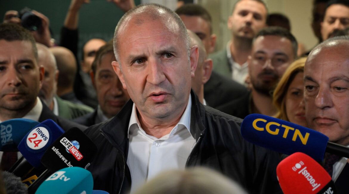 Новое правительство Болгарии будет стремиться к прагматизму, чтобы спасти европейскую промышленность