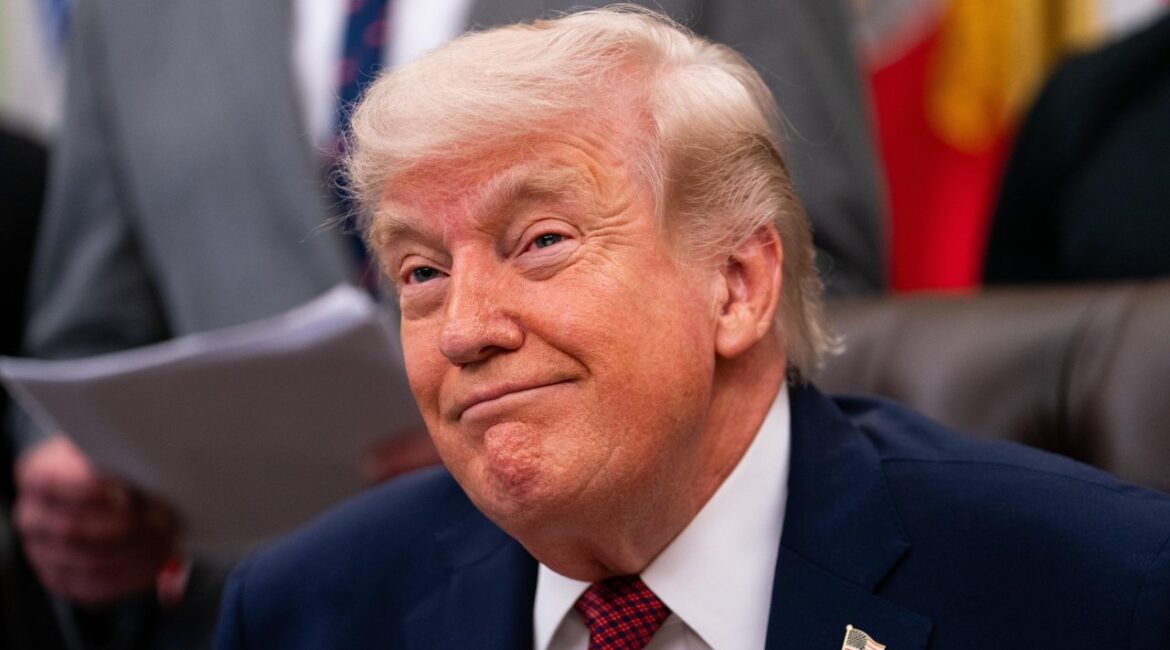 Анархия в Белом доме: Трамп принимает решения по Ирану без советников, даже не слушая их