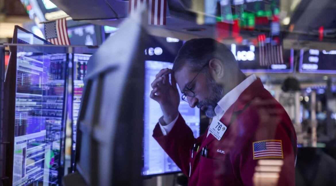 Отсутствие ясности вокруг войны с Ираном в очередной раз омрачило торговлю на Уолл-стрит.