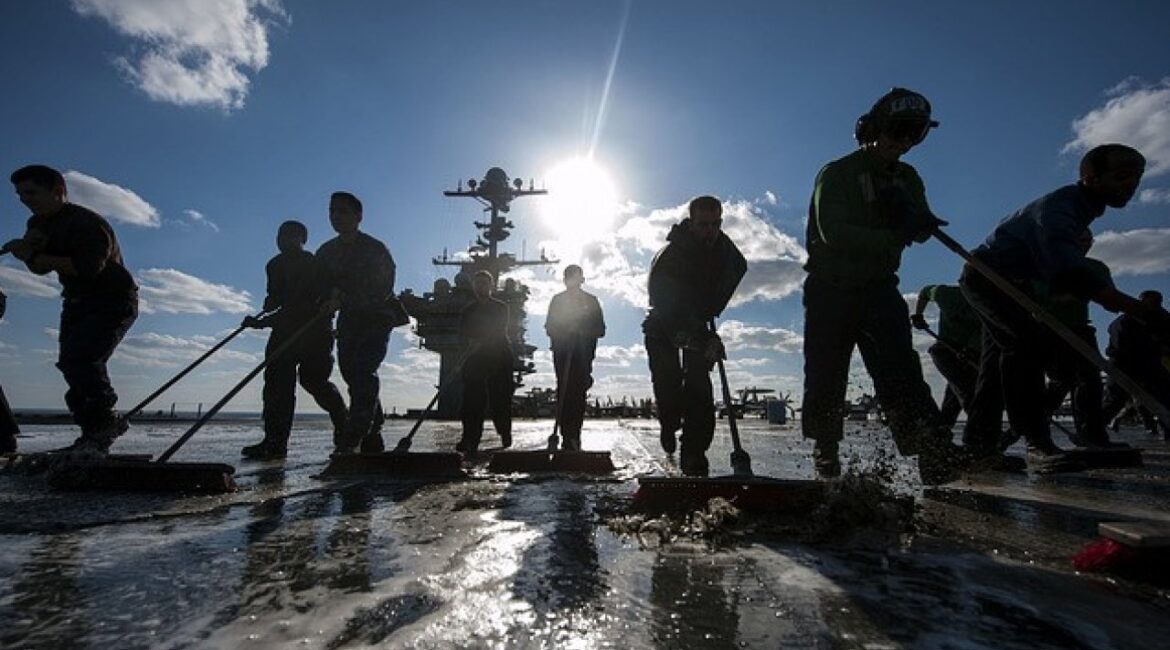 Государство открывает 15 тысяч рабочих мест для безработных и людей старше 55 лет