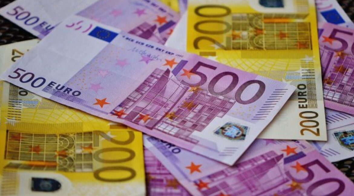 Опрос: Как Болгария может контролировать свою долговую ситуацию?