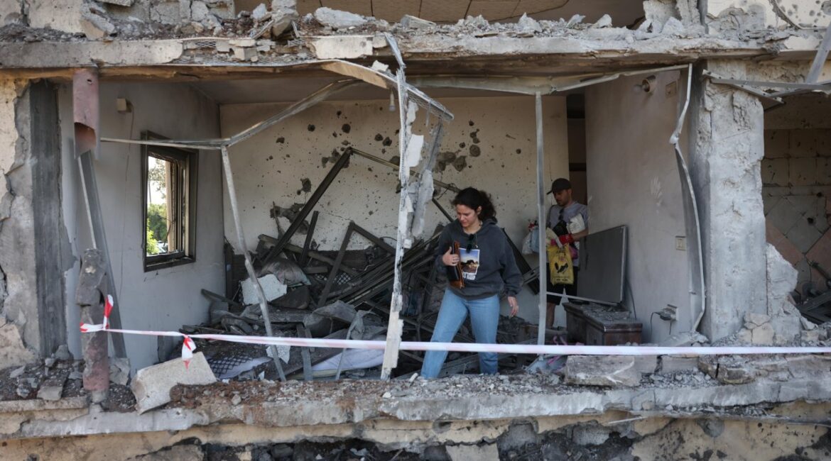 Хезболла обстреляла ракетами Израиль