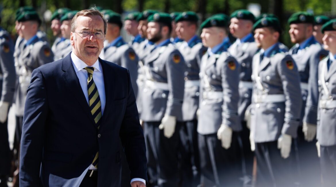 Писториус: 460 тысяч — не потолок для Бундесвера