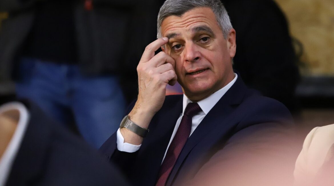 Штефан Янев: Тема номер 1 – деньги болгар, на втором месте – Верховный суд