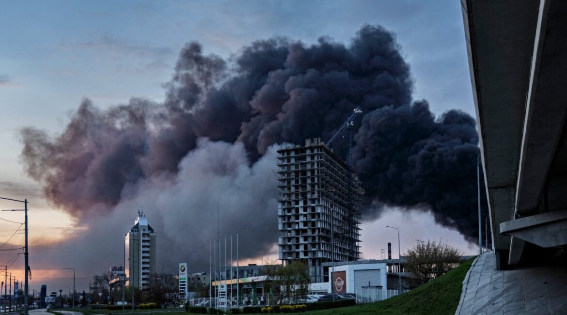 Украина сообщила о волне российских ударов ночью