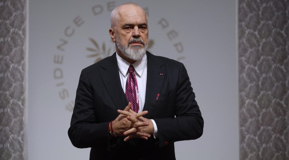 Премьер-министр Албании Эди Рама пообещал увеличить пенсии в пять раз к 2030 году.