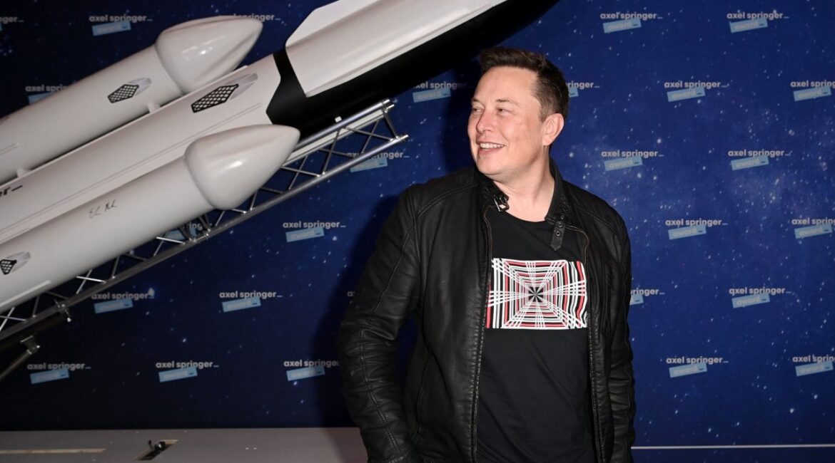 Вопрос на 2 триллиона долларов: сколько будет стоить SpaceX до IPO?