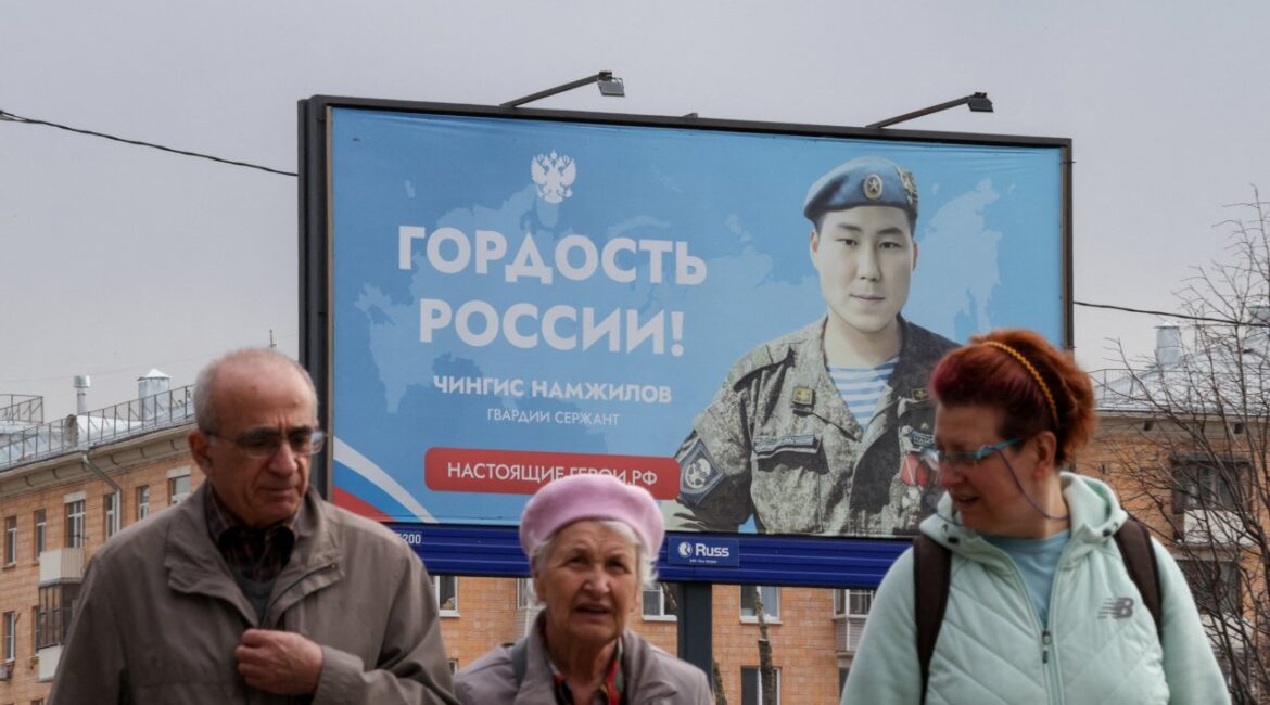 Пьяные офицеры, солдаты-самоубийцы: Моральный дух в российской армии падает