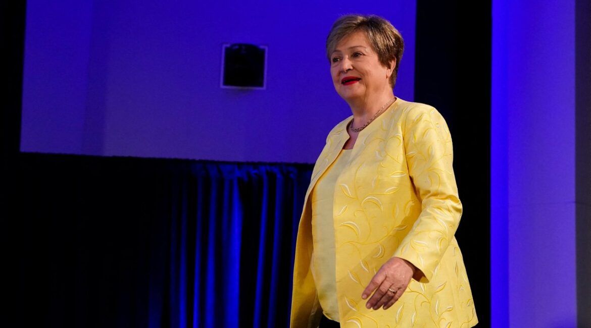 Кристалина Георгиева: Поздравляем и молодцы со вступлением в еврозону!