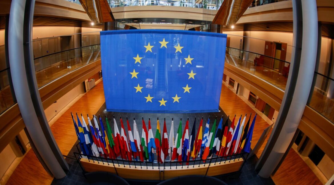 Страх перед популистами заставляет правительства выступать против расширения ЕС