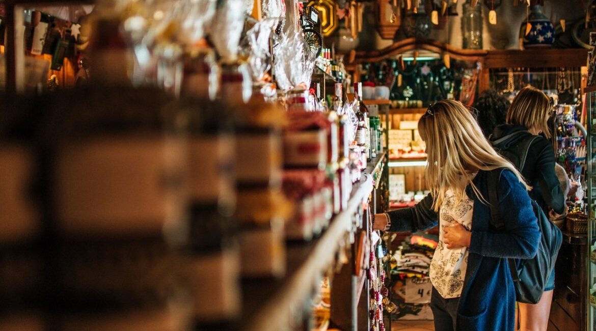 Война в Иране меняет поведение потребителей в Европе