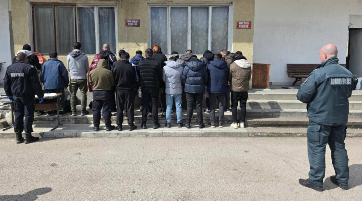 На КПП «Видин-Калафат» задержаны 42 мигранта