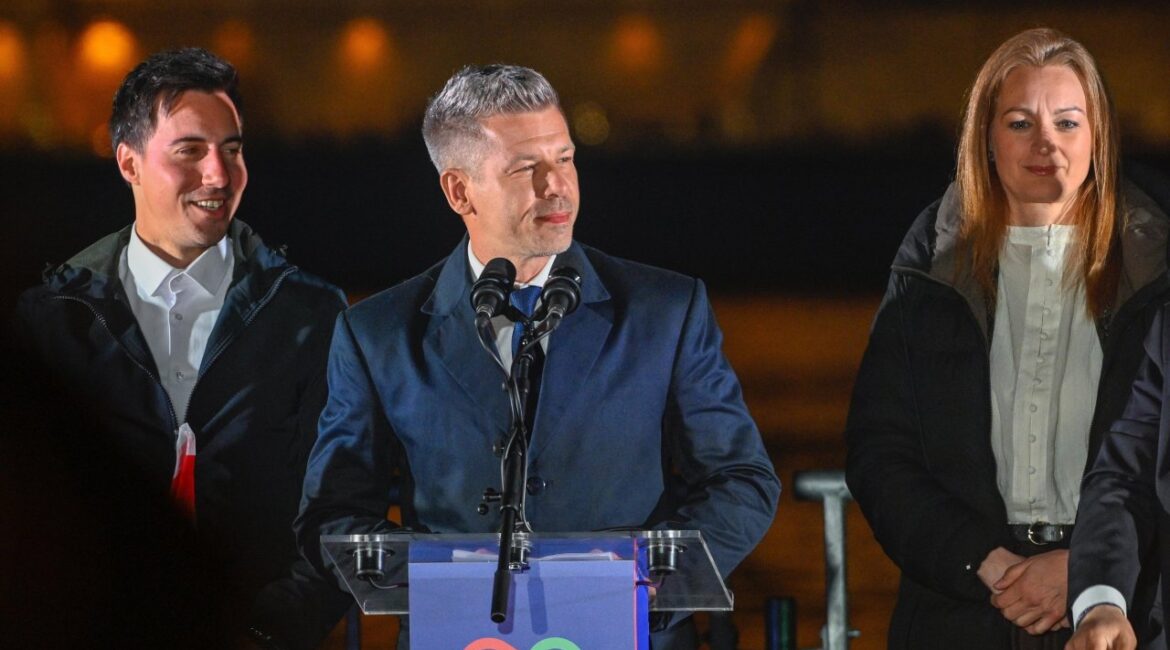 Мадьяр поддерживает Орбана: Будапешт не должен участвовать в кредитовании Киева