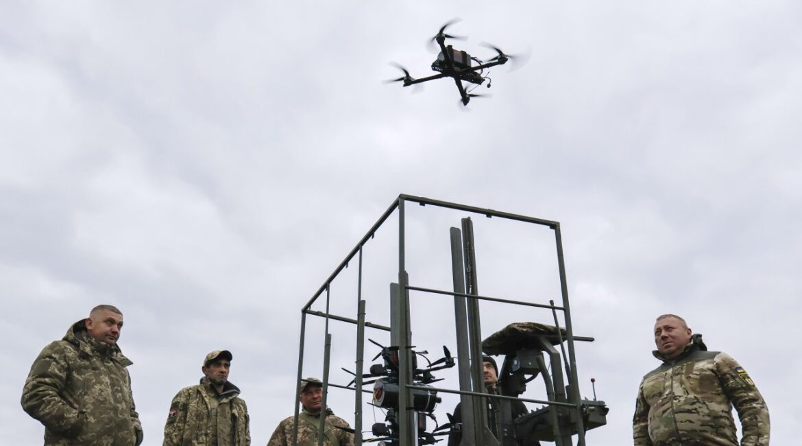 Британия анонсировала крупнейшую партию дронов для Украины