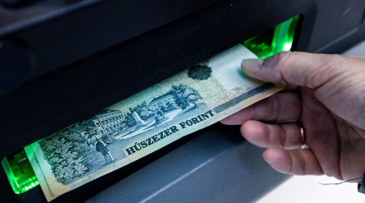 Венгерский форинт поднялся до самого высокого уровня за более чем четыре года