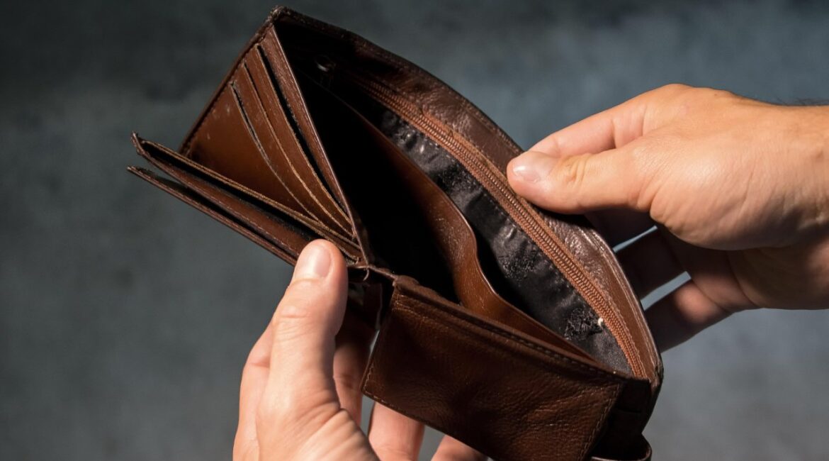 Парадокс: мы покупаем больше, но чувствуем себя бедными