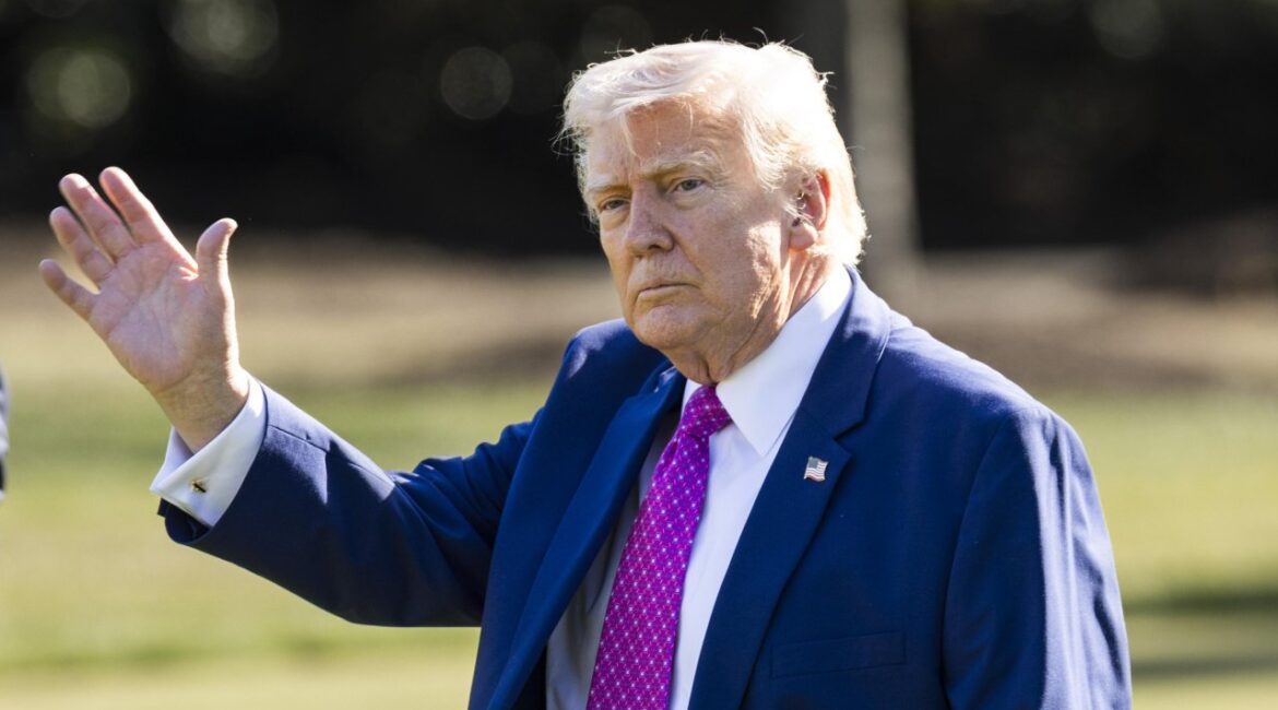 Трамп: США очищают Ормузский пролив