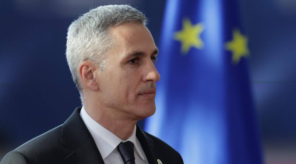 Премьер-министр Гюров: Пусть Воскресение напомнит нам, что быть хорошими имеет смысл