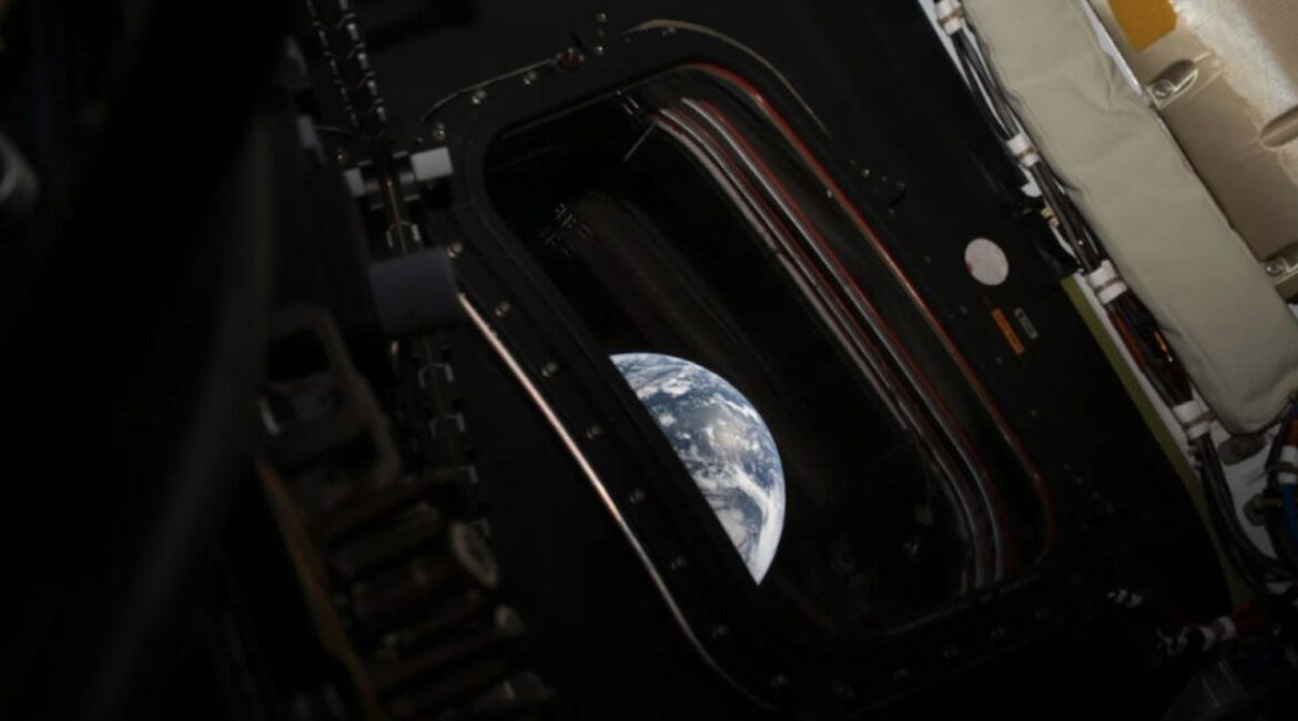 Посмотрите первые снимки Земли из миссии «Артемида»