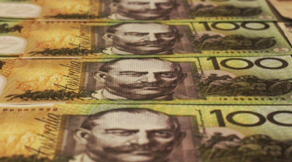 По мере того, как сырьевые товары меняют геополитику, валютная иерархия перестраивается.