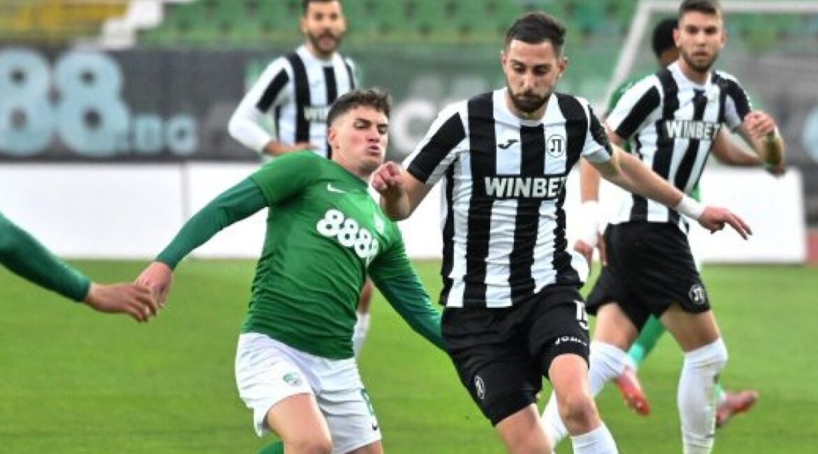 Берое и Локомотив (Пловдив) закончили со счетом 0:0.