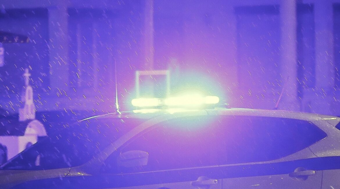 В Греции арестовали «Путина» и «президента», сломали канал для сигарет