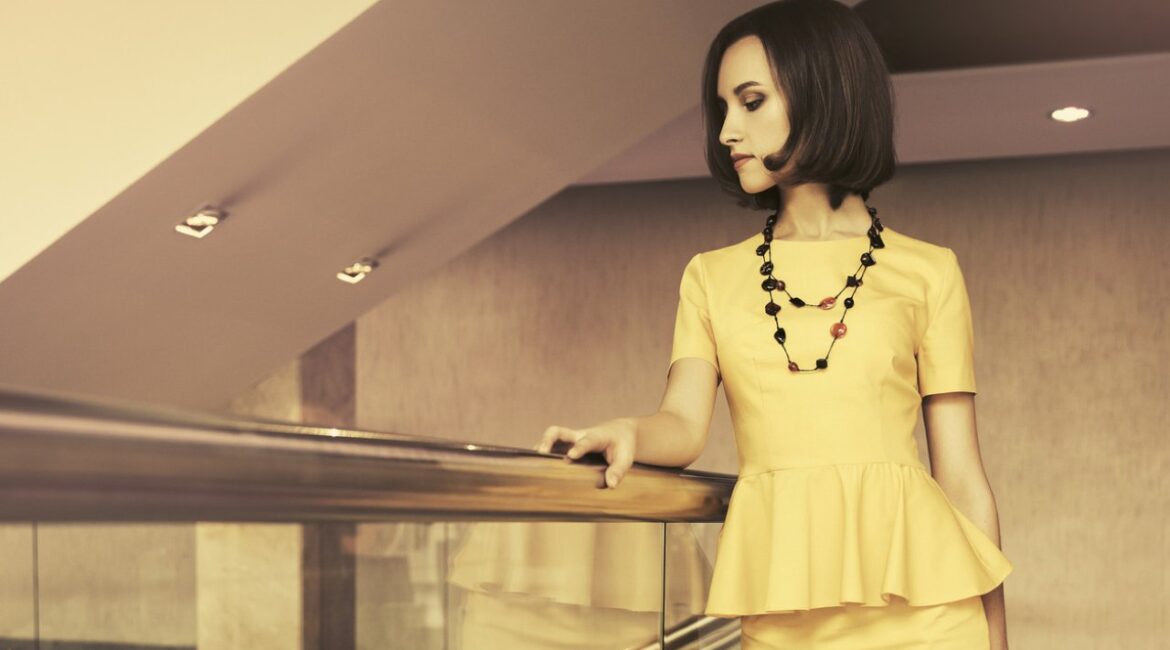 Платья с баской снова в моде, они покорили и «Оскара».