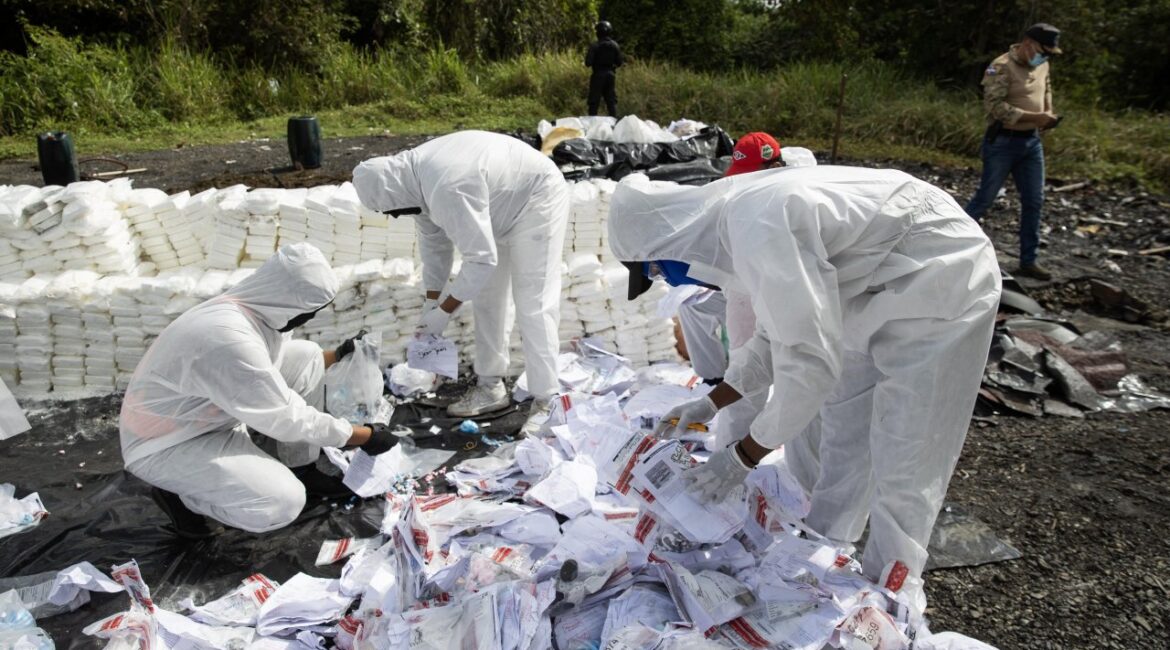 От требования мыла до кокаина: тюремная банда стала мировой державой